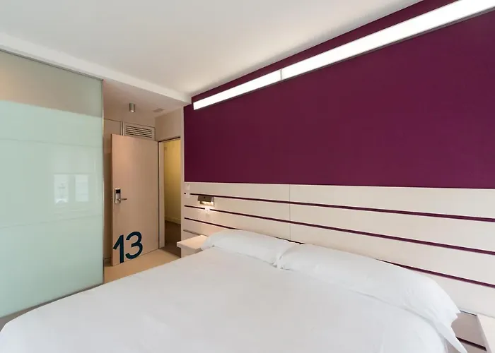 Отель Boreal Viento Norte Бургос