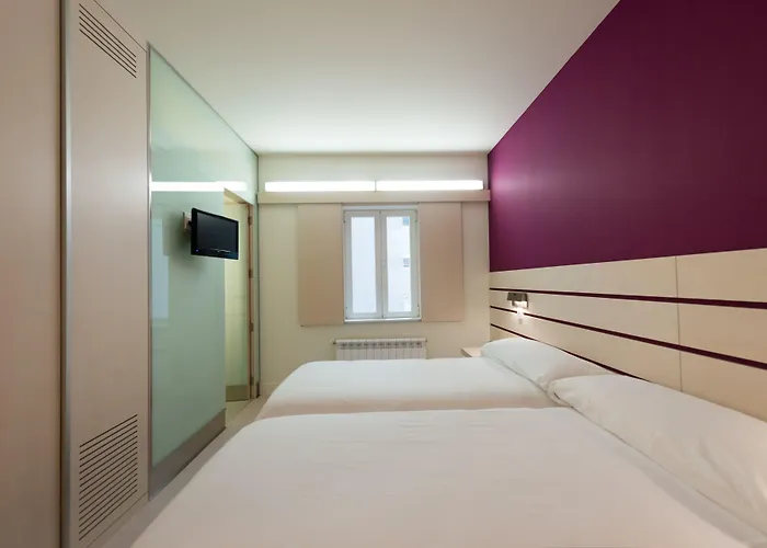 Отель Boreal Viento Norte Бургос